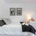 797 Holiday Rentals - Moderno Estudio En Iris Para 2 Con Piscinas